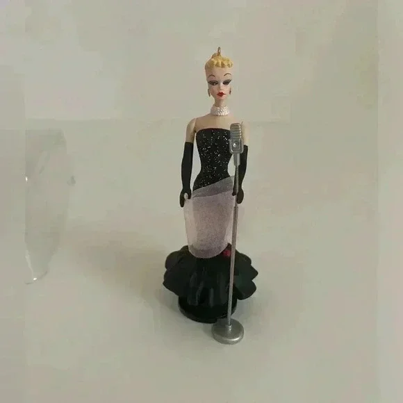 Hallmark Keepsake Ornament Barbie - Picture 9 of 13